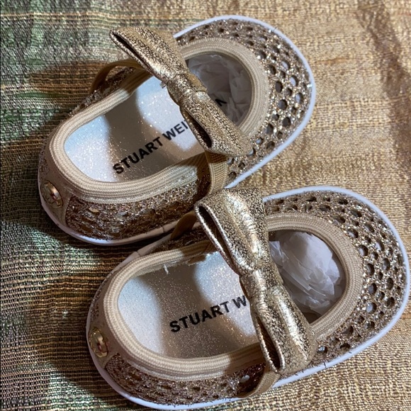 Stuart Weitzman Baby Layla Gold Shoes - Picture 4 of 6